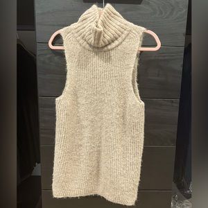 Sleeveless alpaca turtleneck sweater vest